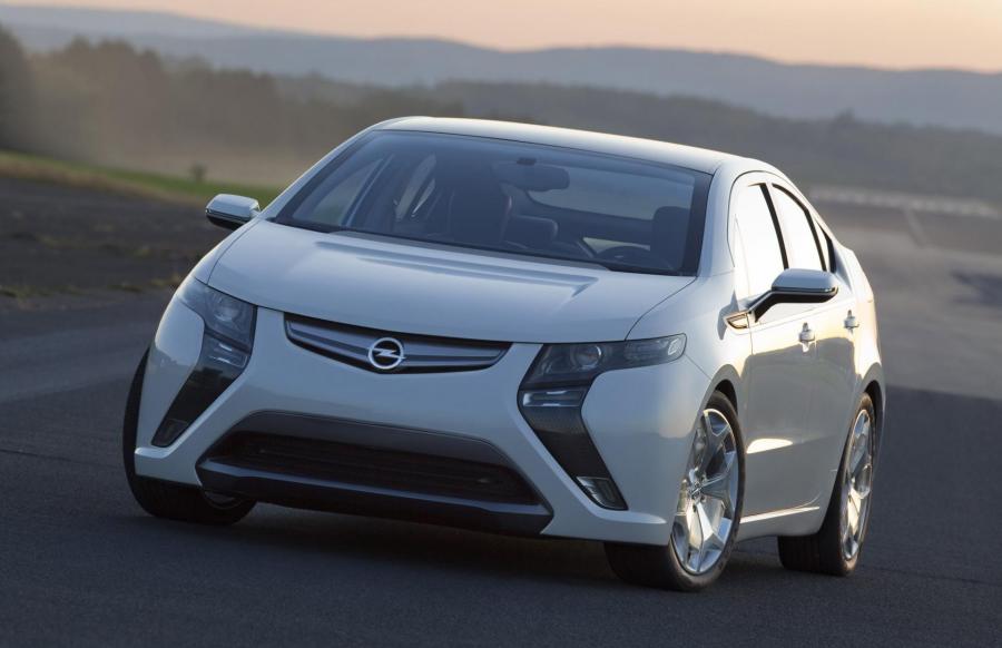  Opel Ampera 2012 года  (фото 1 из 30)